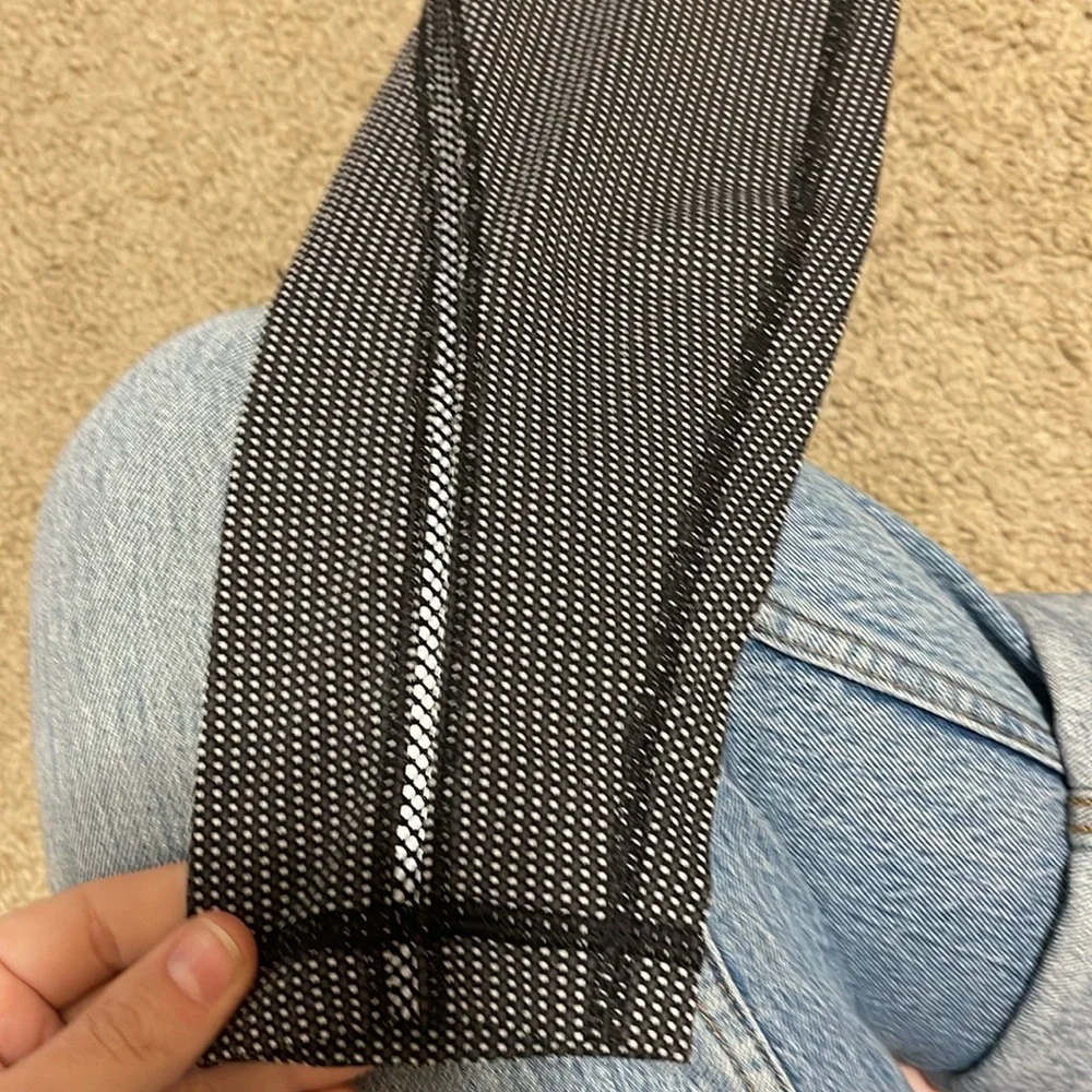 Lululemon cadence crusher tights tiny geo black white Sz 8 - Picture 6 of 8